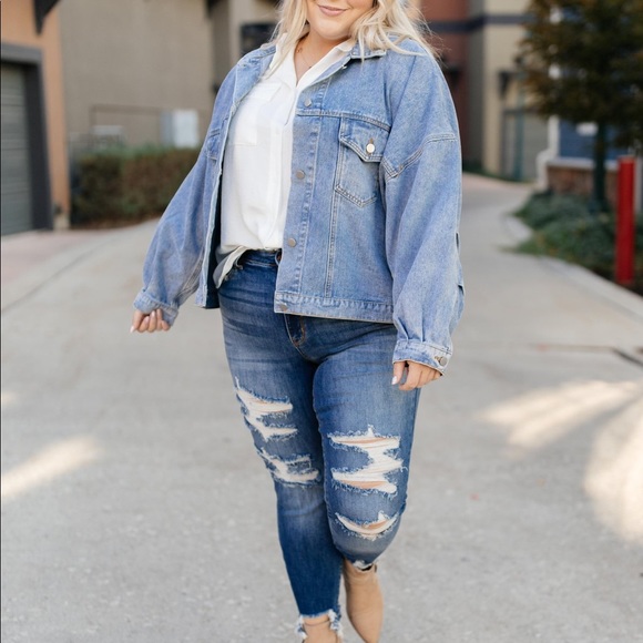 Every Season Oversized Denim Jacket - Picture 6 of 14